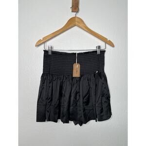 NWT Natural Life Daisy Smocked Waistband Flowy Short Size Medium